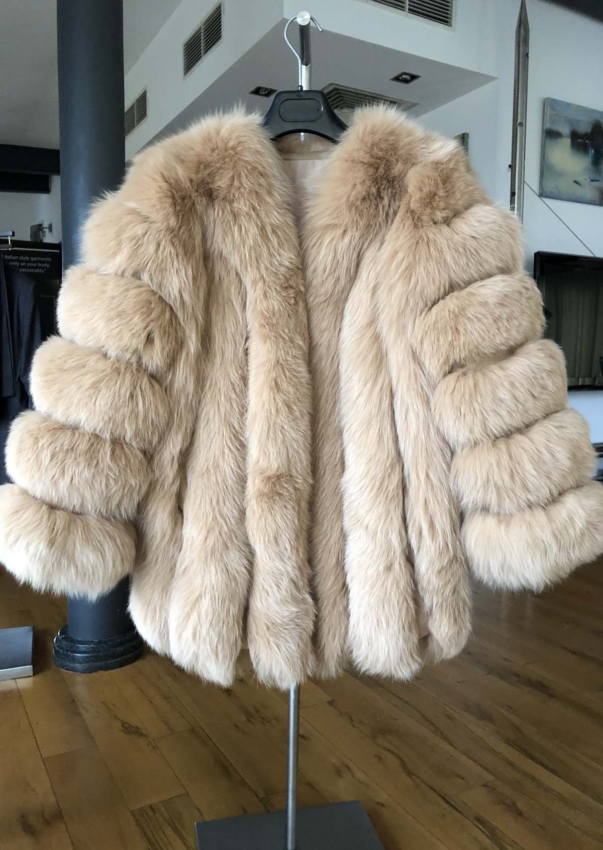 buy orange khaki fur coat luxury fur jacket buy raccoon kaufen pelzjacke london paris berlin vienna bestellen 