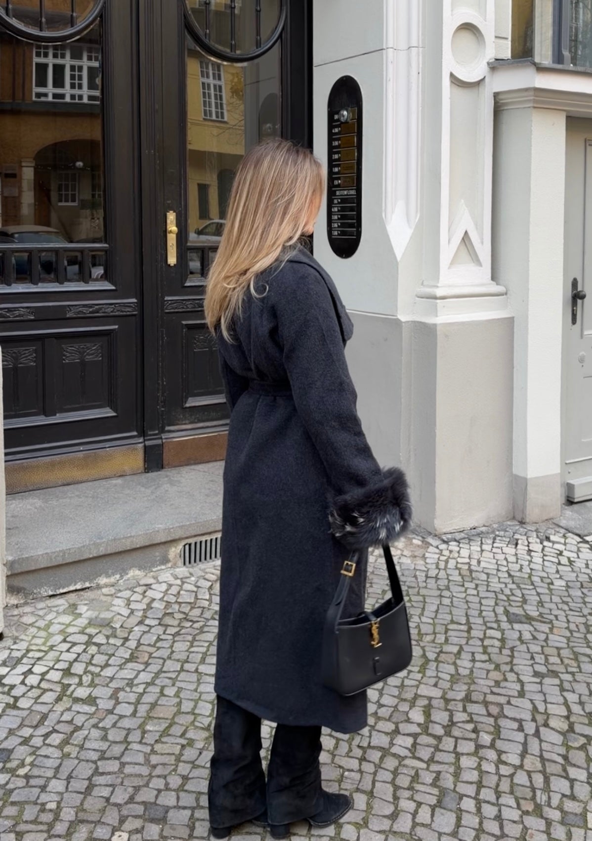 MAXI WOOL COAT WITH CUFFLINGS